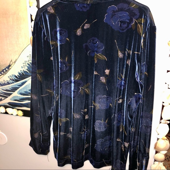 Floral Velvet Top Shirt - Picture 4 of 6